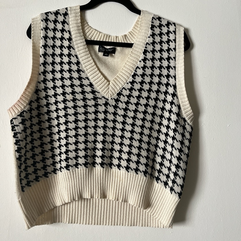 Say What? Houndstooth Sweater Vest